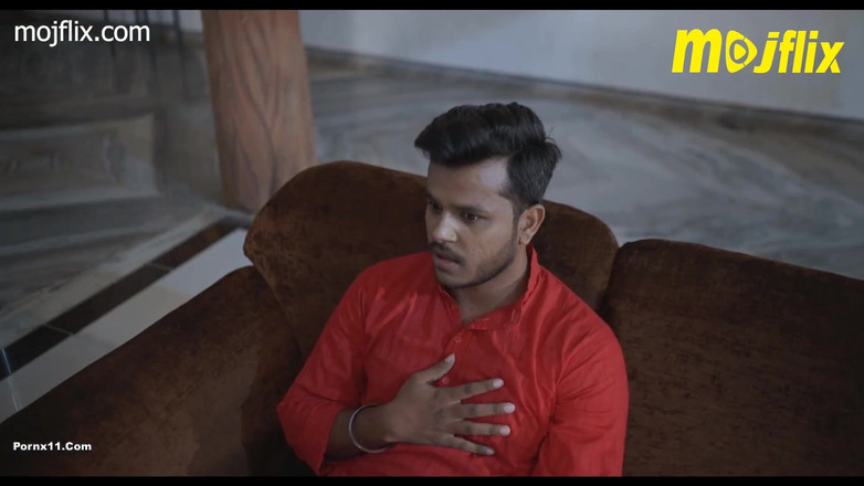Indian chut studio: Desi Indian Newly Married Husband Wife Romantic Sex in Home