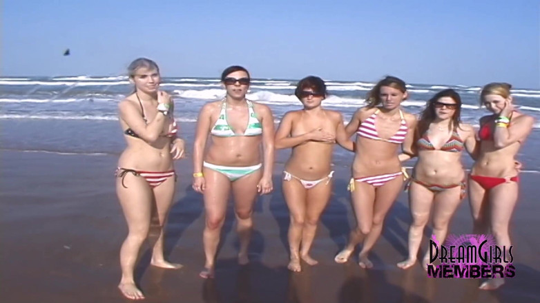 Dream Girls: Dziewczyny stają się nago na plaży