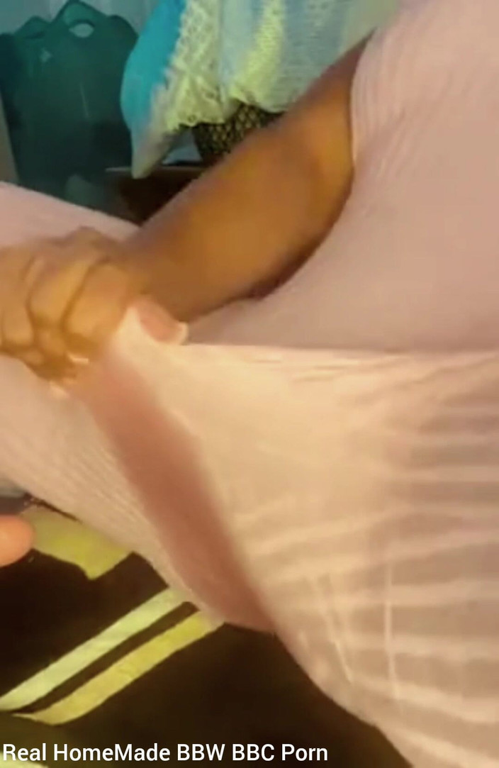 Super sexy ebony cuties: Потираю мою киску, бросила мой костюм для тела, трясет ноги, сквиртующие оргазмы