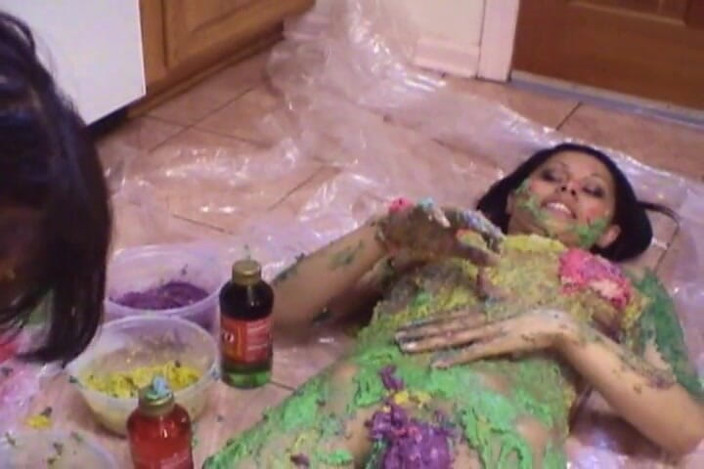 Radical Lesbian: Messy lesbian amateur porn