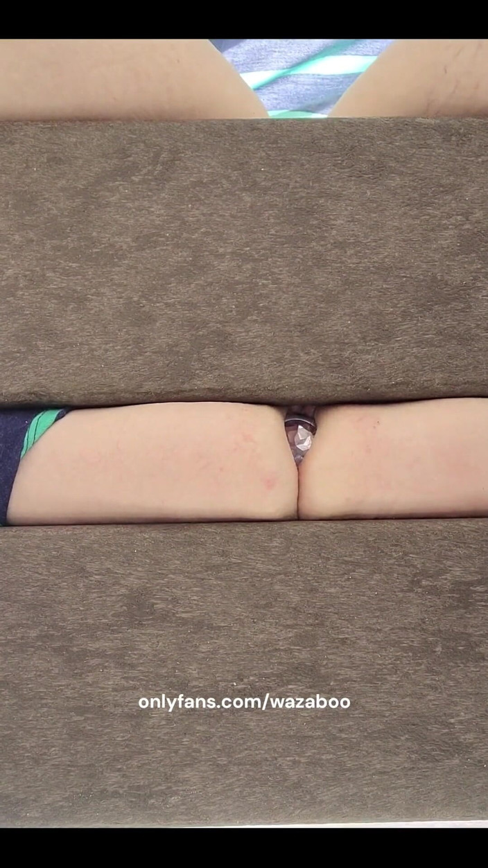 wazaboo4u: Flashing My Plug at You While Sitting on a Park...