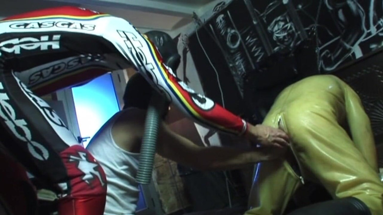 FETISH BDSM STUDIO: Fist fuck in the backroom with leather clothes