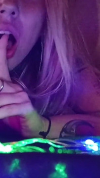 Het blondin gav sin fitta i julklapp full video
