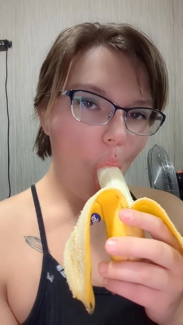 Funhousewife69: Kompilacja mnie zadowalając się moją zabawką pieprzę się i ssę