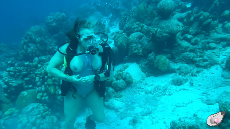 Mistress Pink Pearl: Alleinzeit in Bonaire