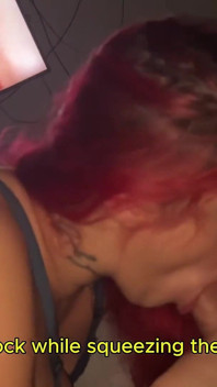 自分の動画を見て喉を限界まで鍛える従順な痴女