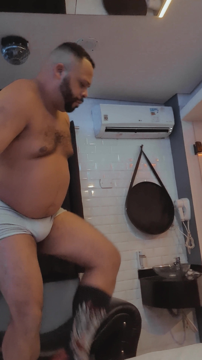 Punchbagplz: Bearzinho Black em primeiro plano - sem fuga