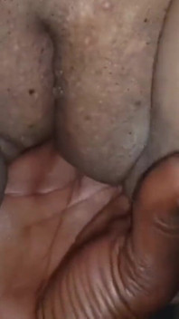 Wildenglishbbw büyük zenci yarağı nata4sex amcığını parmaklıyor yoğun çığlık çığlığa fışkırtıyor