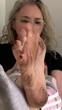 Empress Bella Sadic's Dirty Socks and Dirty Feet