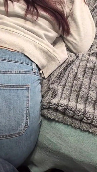 Esposa Americana Sacudiendo Su Culo En Jeans