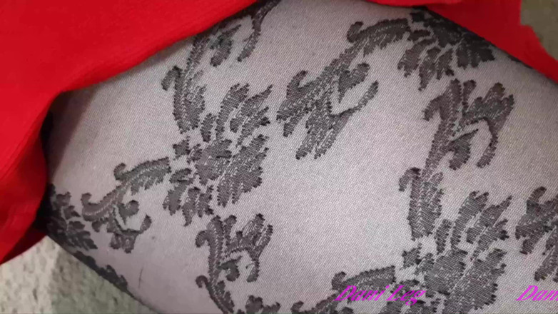 Dani Leg: Sexy Dani Leg with Fountain Cum on Patterned Pantyhose