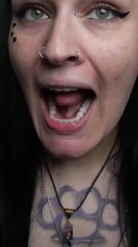 GothBunny's mouth tour