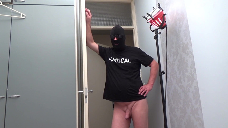 Radical: 하드코어하게 섹스하는 갈색 머리 소녀