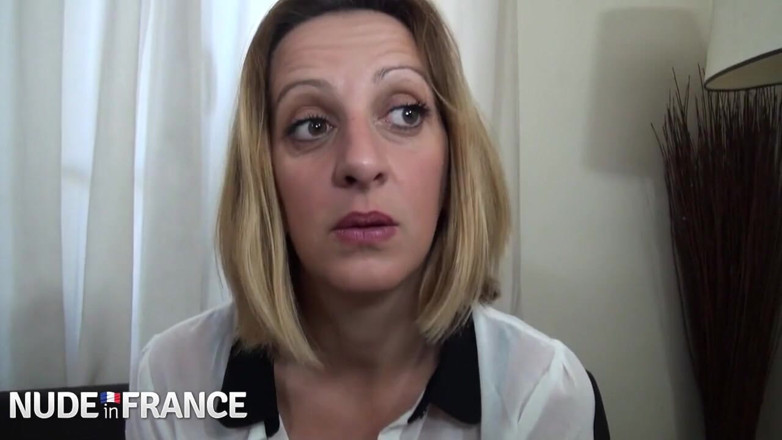 Nude in France: Cette MILF expérimentée adore les doubles pénétrations