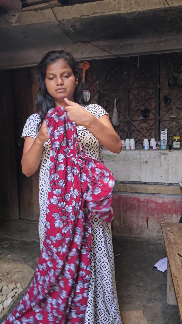 Aalox: Desi indisk by gravid fru knullad av män