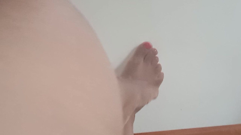 Evanna Blaque: Cewek seksi kulit hitam lagi pamer kakinya