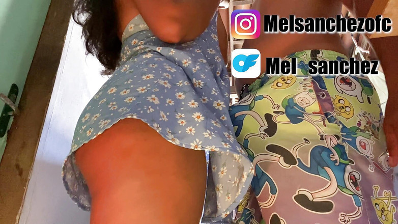 Mel Sanchez: Üvey kız kardeş masum görünüyordu ama ıslak amını sikene kadar beni...