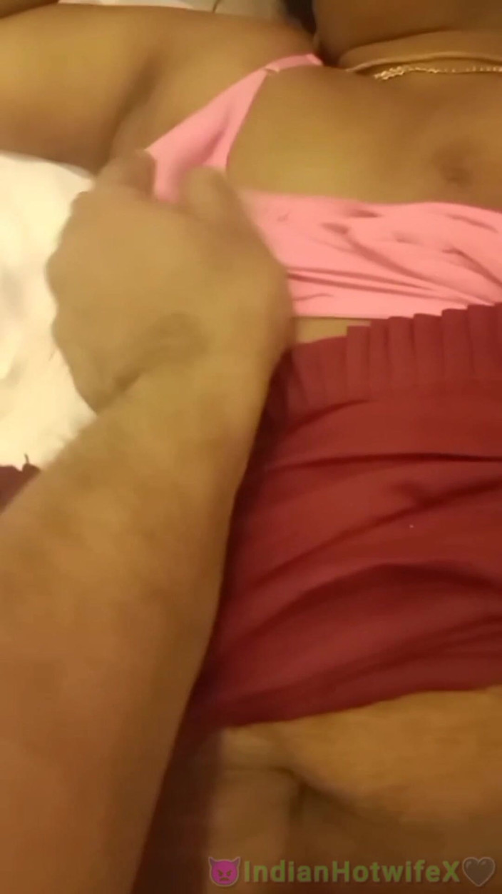 RenuRaj: Une demi-sœur desi indienne tamoule se fait aussi mari