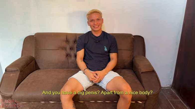 Latin Twinks: Gilbert Moon breekt in John Bleck op de casting couch