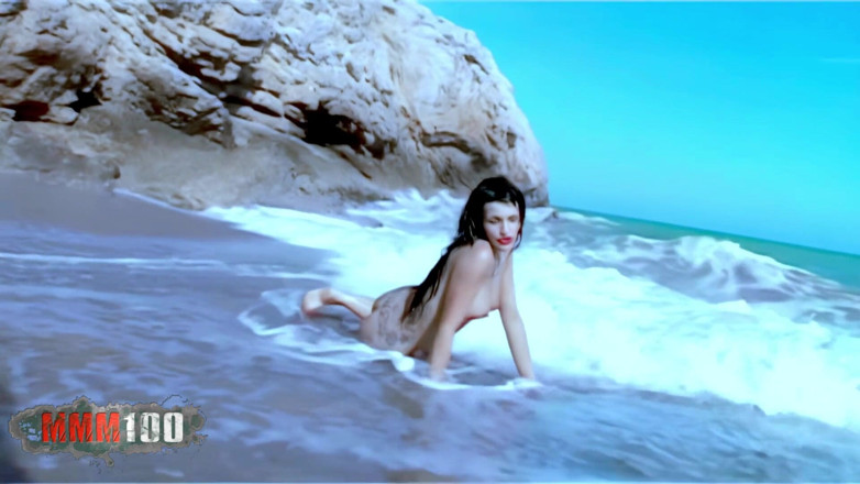 MMM100: Nina Roberts: Neuvěřitelná Nina Robets se svléká v moři