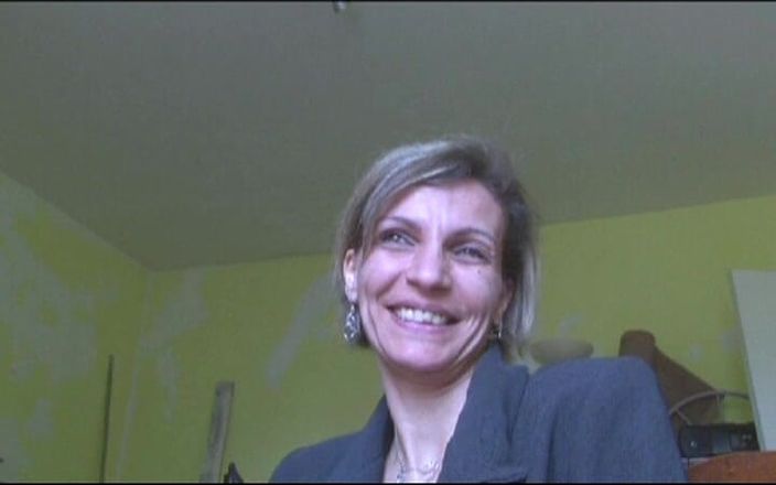 Videos Francaises: Franse babe kreeg haar strakke kont geneukt door haar minnaar