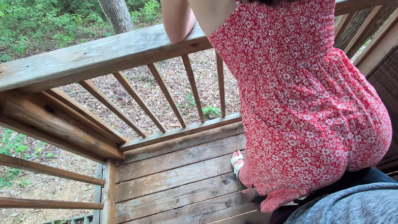 Mimiandevan: POV Pelirroja Temblando Y Frotando Su Culo Vestido