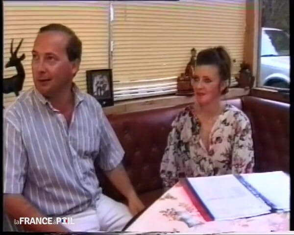 French Family Secrets: 개인 교사에게 따먹히는 미시 소녀