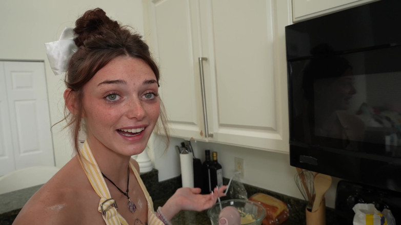Teen StepSis: Stiefzus Daisy Love bakt en spuit op mijn lul in...
