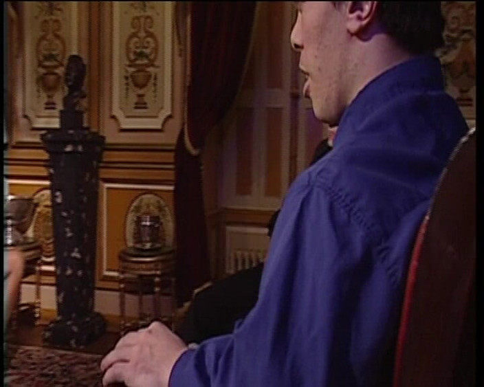 GOLDLIGHT - OFFICIAL: Loira alemã com naturais recebe anal perfurado em vintage orgia...