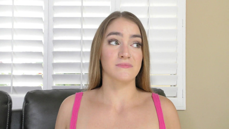 Perv Milfs n Teens: Kenzie madison adora i suoi incontri con l'ufficiale di parole...