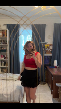 Can You Help Me? What Look Should I Choose for a Walk in the Park?