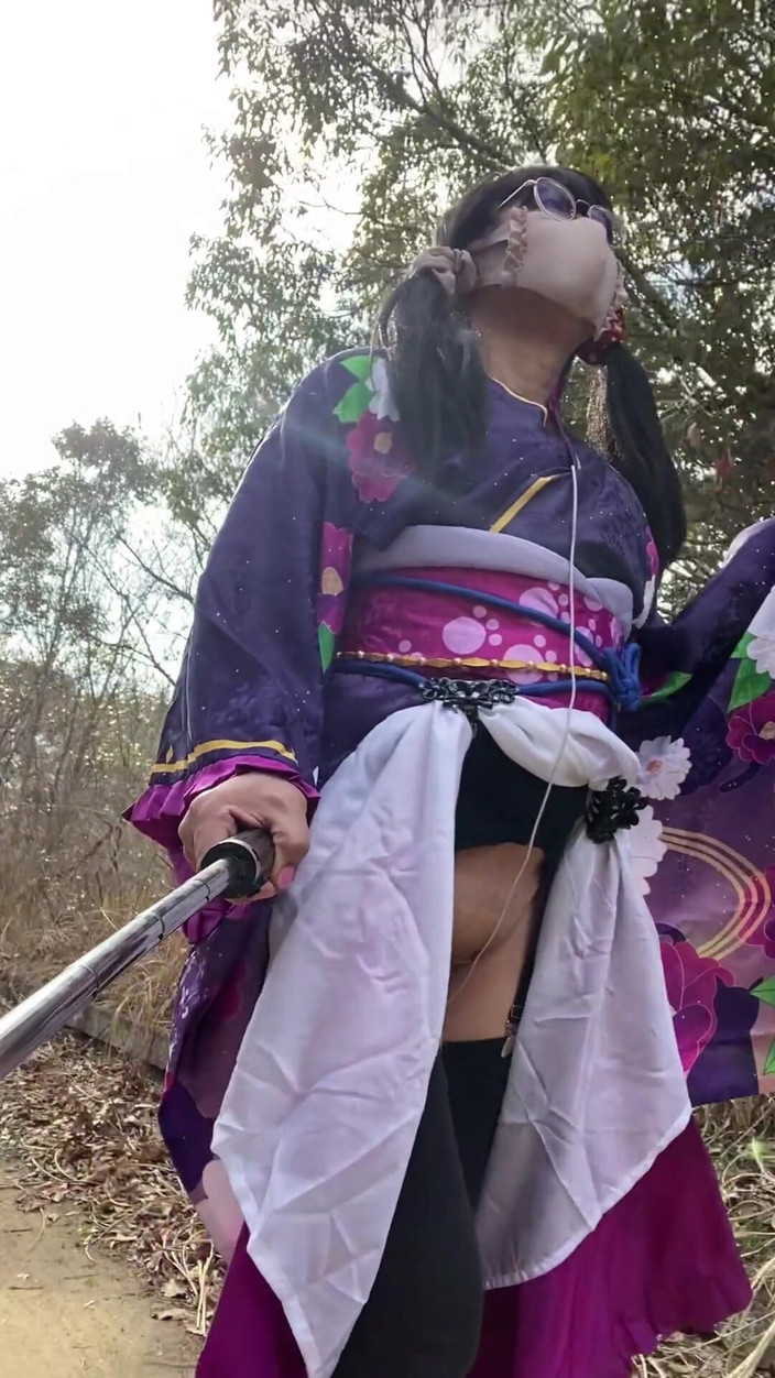 megu2002: Nº104 Una belleza fantasma de kimono que apareció en el...