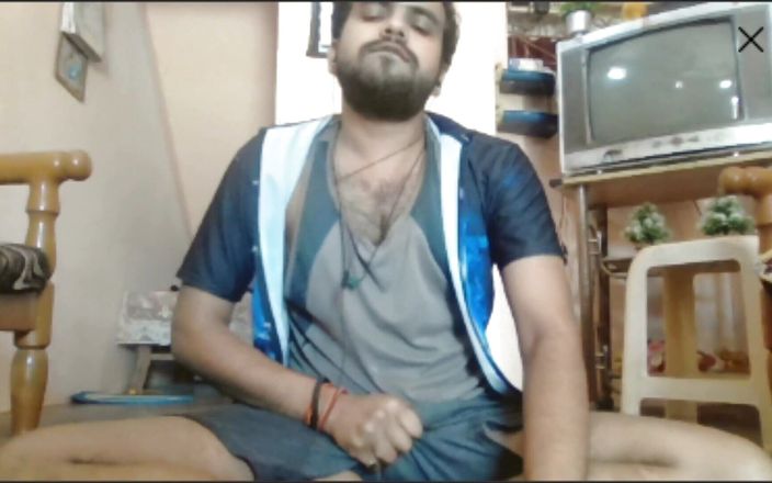IsmaatDeva: Video thủ dâm một mình 1