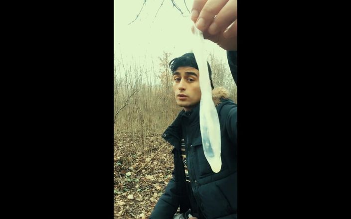 Idmir Sugary: Ближневосточный мужик глотает сперму от найденного презерватива друга, а затем большие спермы на съеденный презерватив