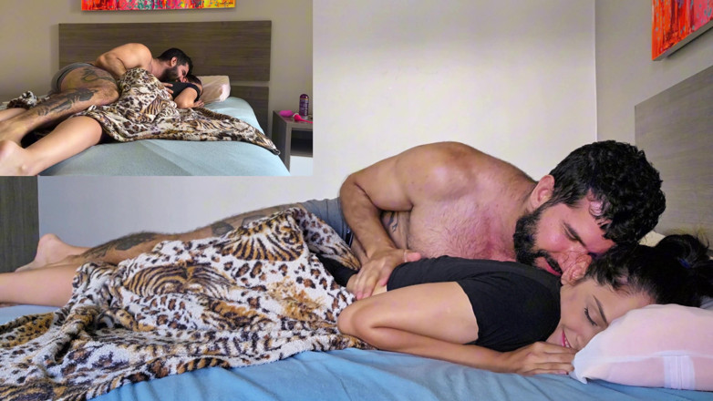 Shamelesscouple: Розбуди дівчину, яка трахає всі дірки , найкращий спосіб
