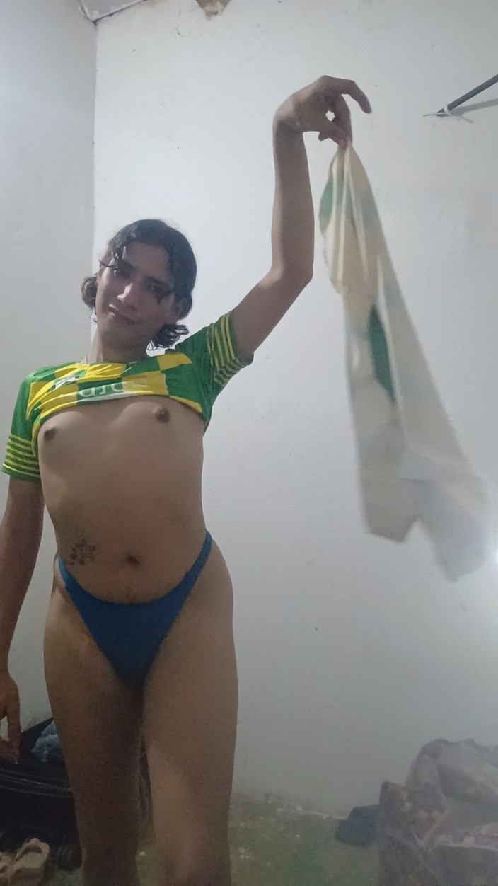 Femboy from Colombia: Seorang garotas yang baik untuk mengambil langkah mereka