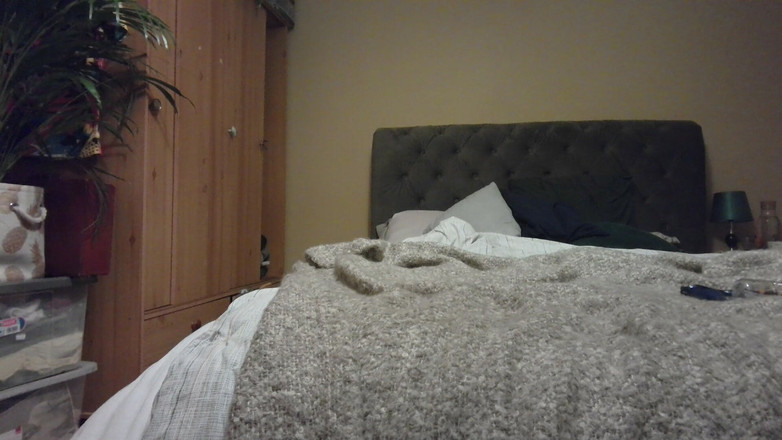 Gordon Uncut: Stăpânul mă mulge de la distanță cu jucărie de prostată și...