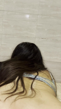 힌디어 오디오로 그녀의 Devar에게 매일 후장과 보지 따먹히는 인도 바비
