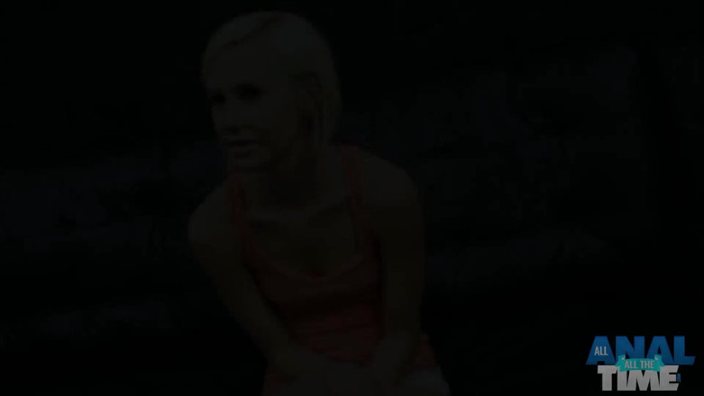 All Anal All the Time: Sexy blondýnka Kelly Klass poprvé šuká do zadku!