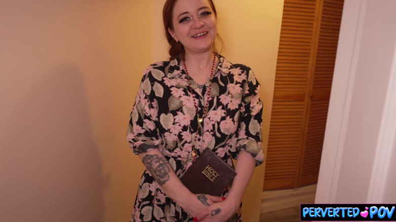 Perverted POV: Fiica vitregă a pastorului vine pentru studiul Bibliei