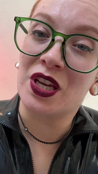 Deturnat de către Sisterhood: reproducere stoc pentru Futa sălbatică