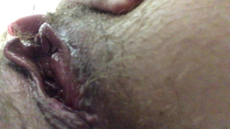 Risky Hairy Couple: Ma chatte poilue après la naissance