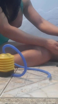 Kışkırtıcı Yağ Striptiz Ve Ayak Pompası Orgazmı.