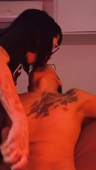Rabuda sentada na bunda grande e causando um orgasmo arruinado, Amber Kai