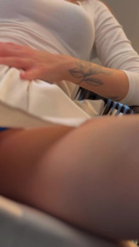Mastering Multiorgasms s dálkovou hračkou
