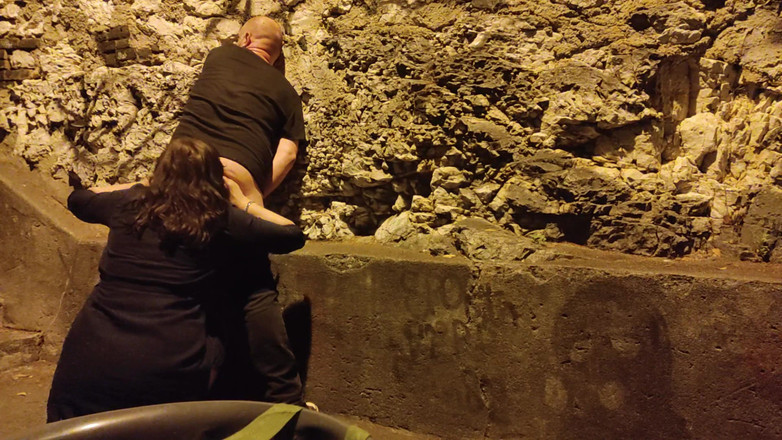 Toilet Mommy: Мачеха лижет очко волосатой заднице своего пасынки и заставляет его кончить