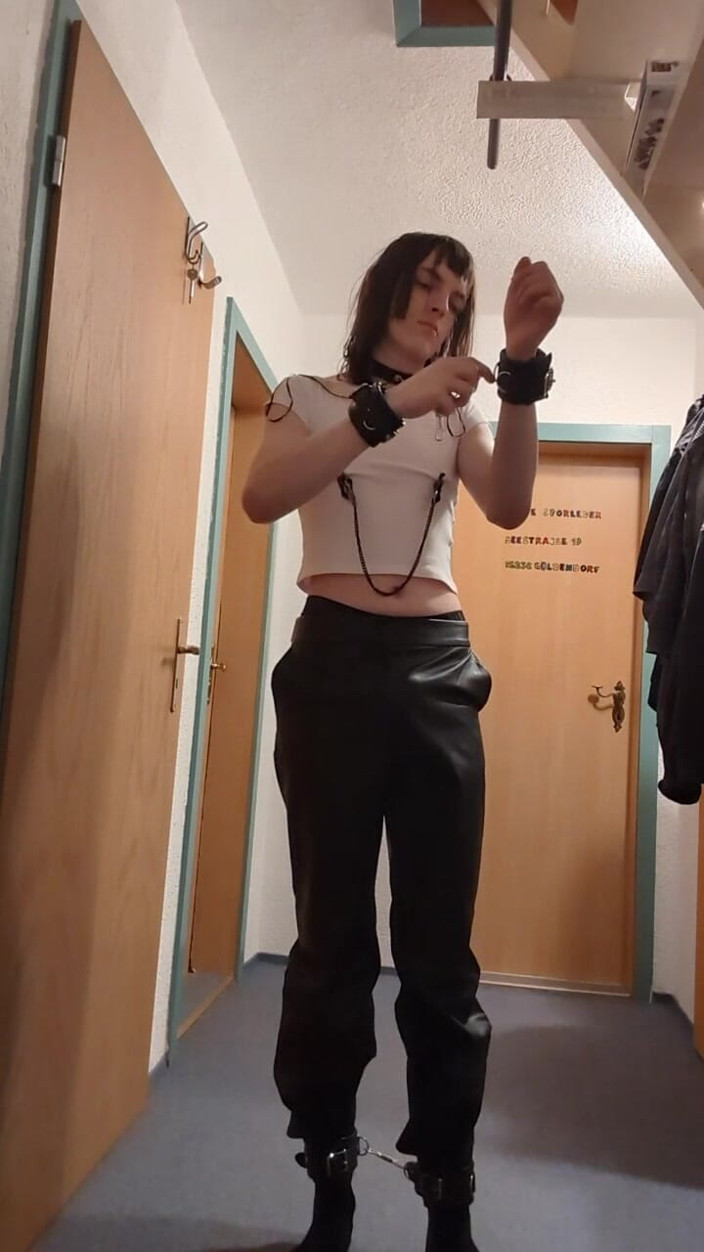 AJ_the_catgirl: Випробую, як весело висить