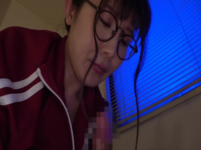 CherryBONBON: Laat op de avond pijpbeurtlessen van een onervaren stiefzus