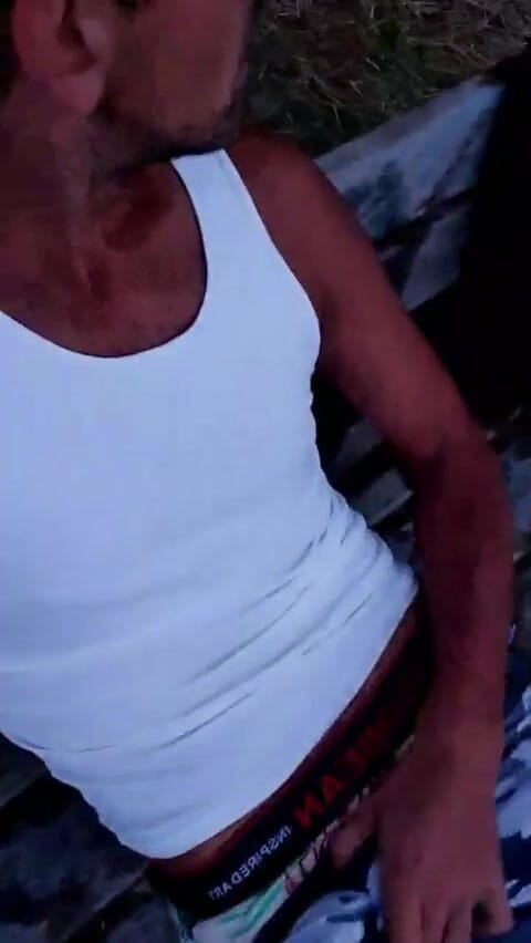 Slutboyben: Public Exhibitionist