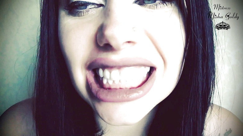 Goddess Misha Goldy: 내 입술 - 작은 인간을위한 지옥의 문입니다!